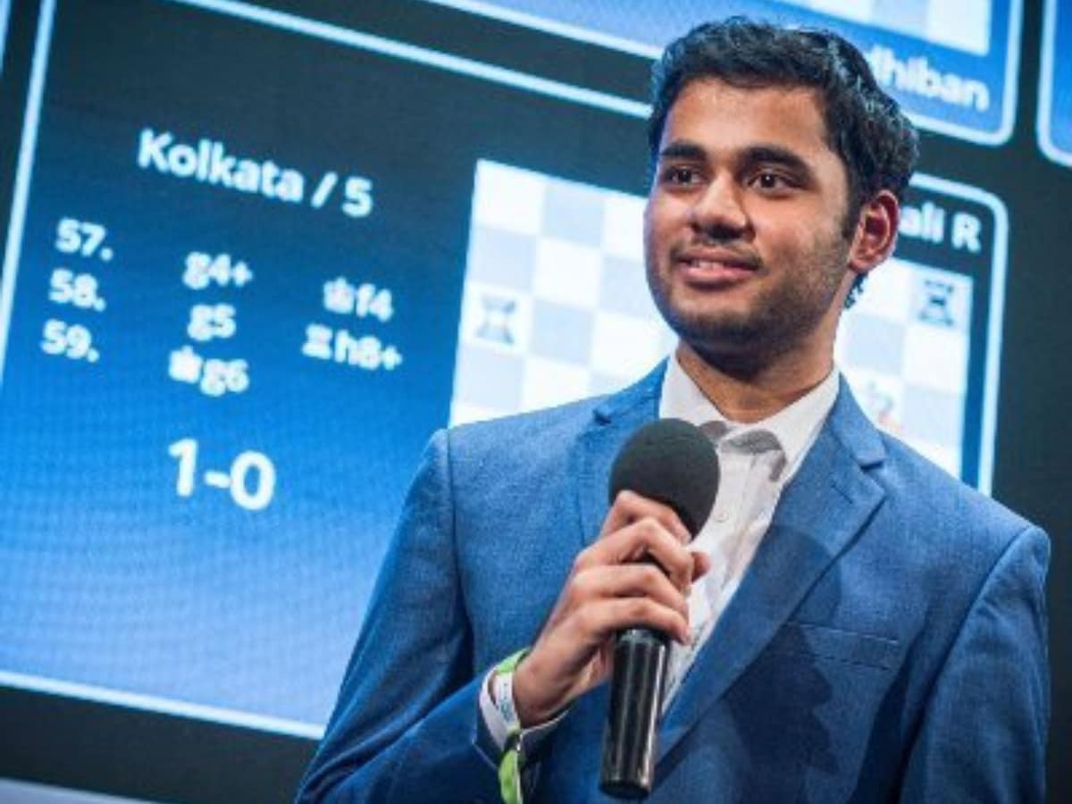 chess24.com on X: An absolutely horror blunder by Arjun Erigaisi after  fantastic defense hands Nodirbek Abdusattorov a win! Now we're likely to  see an all-Uzbekistani Abdusattorov-Yakubboev play-off for 1st place:   #QatarMasters2023