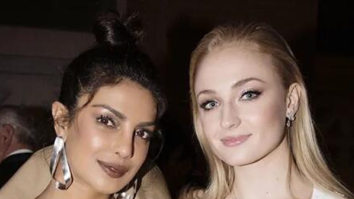 Sophie Turner 'Confided In' Priyanka Chopra Before Unfollowing Her On ...