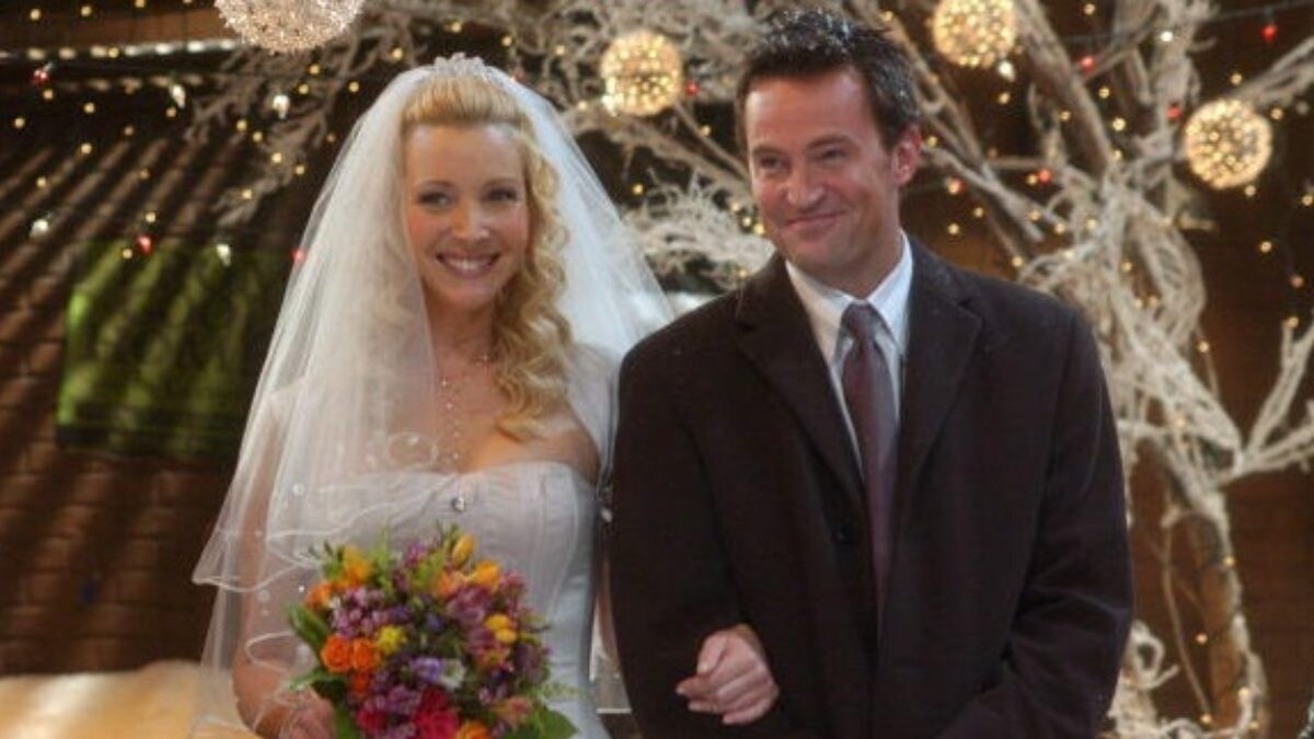 Matthew Perry Death: Lisa Kudrow AKA Phoebe Considers Adopting His Dog, Is 'Baffled' By His Demise