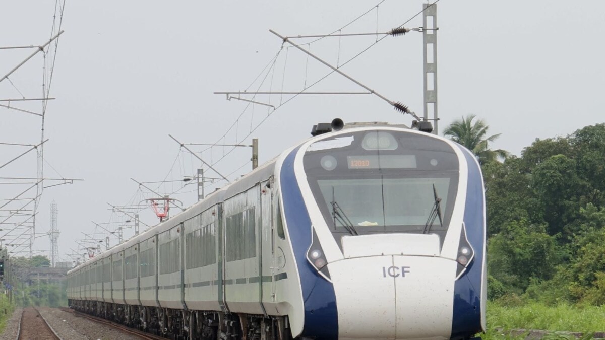 Railway Conducts Trial Run of Vande Bharat Express Between Bengaluru and TN’s Coimbatore