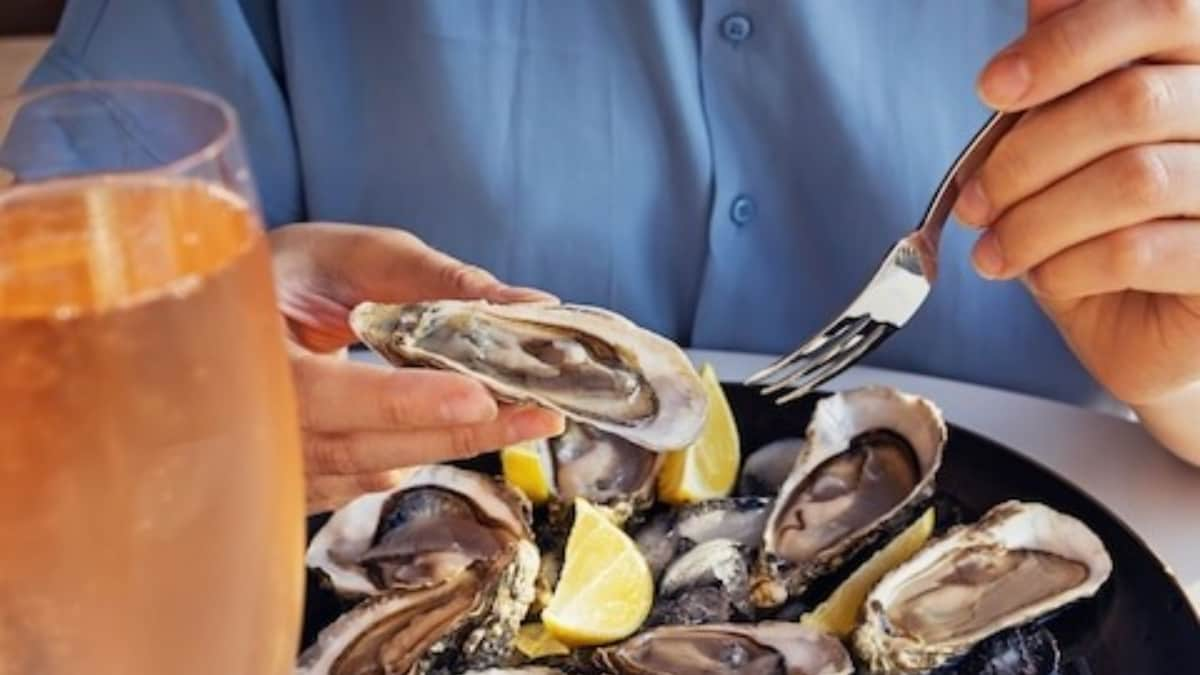 Atlanta Man Takes Girlfriend Out, Flees After She Eats 48 Oysters