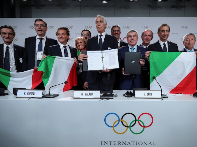  Foto zu 2026 Olympic Organisers Forced to Look Outside Italy for Ice Sliding 