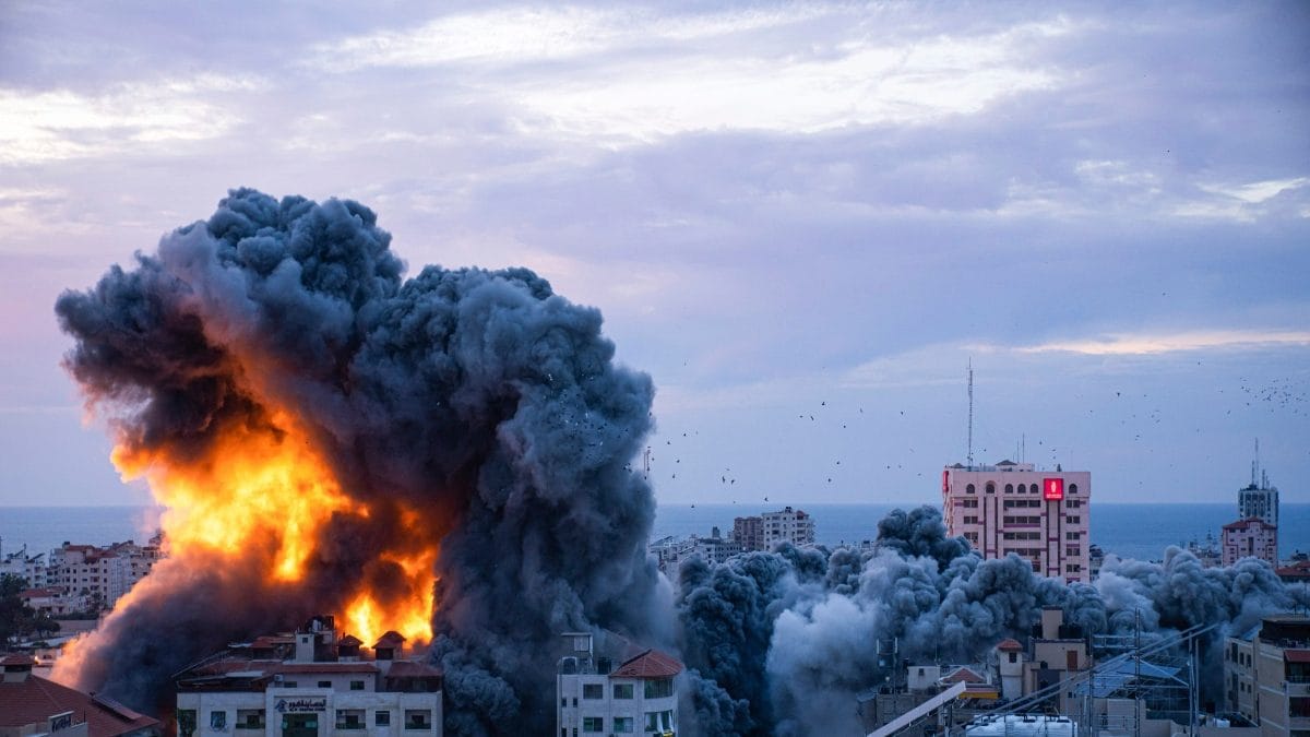 Israel-Palestine Conflict LIVE: Over 300 Reported Killed in Bloodiest War; Air India Cancels All Flights to Israel - Vimarsana News