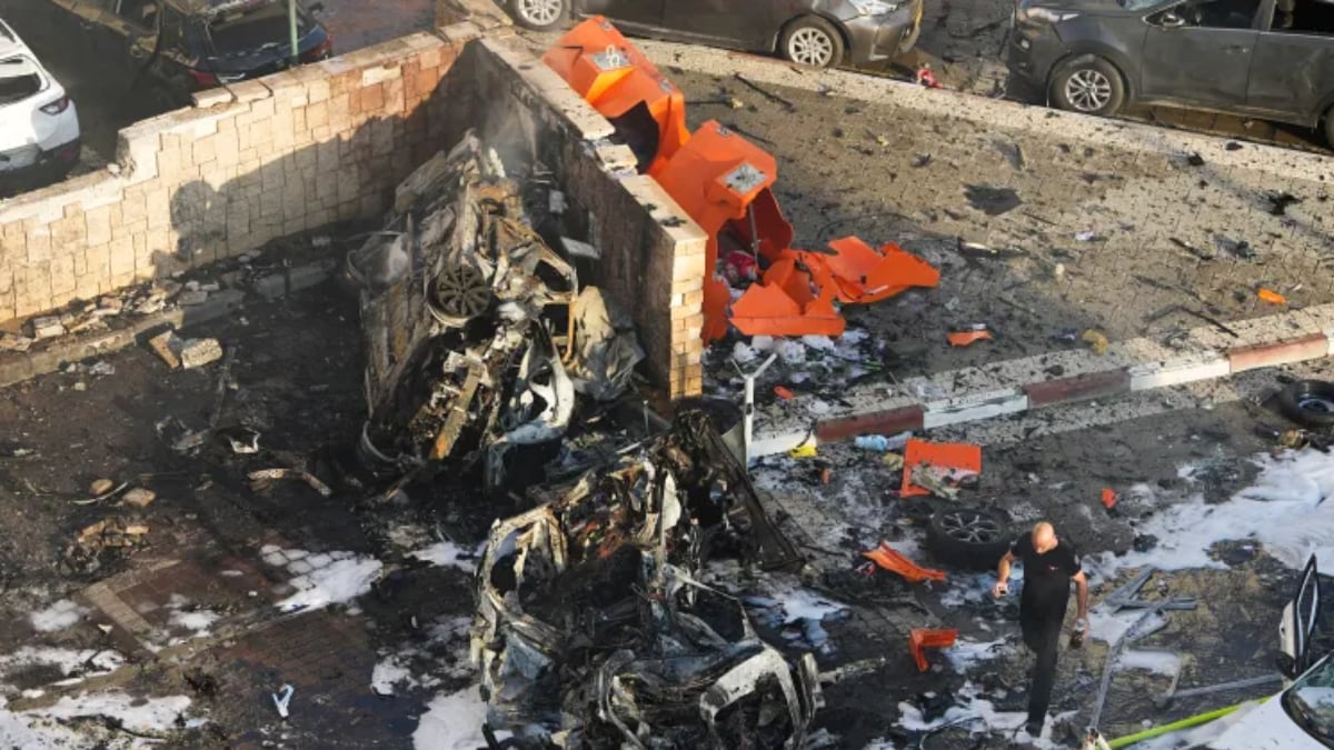Israel-Gaza Attack LIVE:: Israel Declares 'War Readiness', Report Says Military Loses Control Over a Border Crossing with Gaza; Many Dead - Vimarsana News