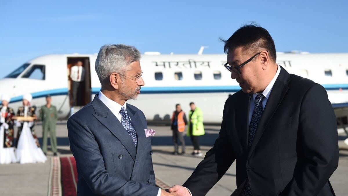 EAM Jaishankar Arrives in Kyrgyzstan to Attend SCO Conclave - Vimarsana News