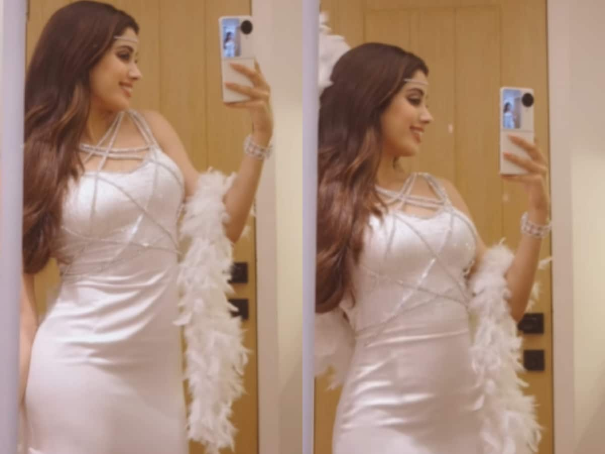 Sexy! Janhvi Slips Into White Dress, Channels Zeenat Aman in Hot Video;  Latter Has a Sassy Reply - News18