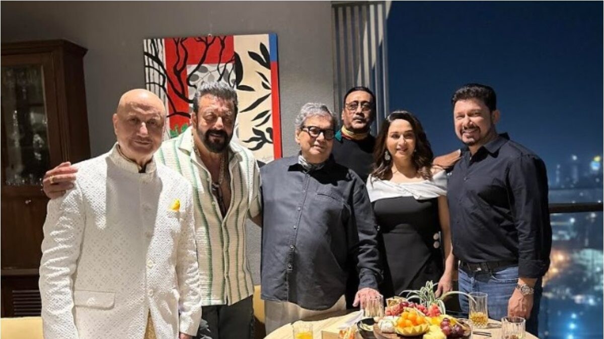 Khalnayak Reunion! Madhuri Dixit Poses With Sanjay Dutt, Anupam Kher At Subhash Ghai's Wedding Anniversary - Vimarsana News
