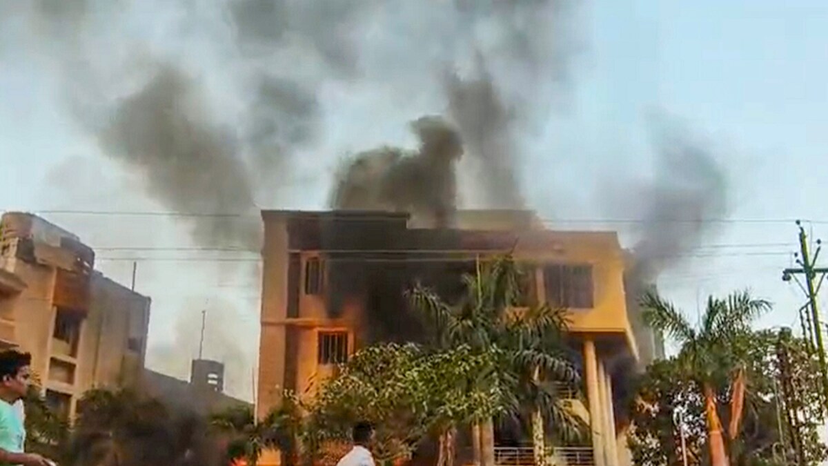 Maratha Quota: Houses of 2 NCP Leaders, Civic Office Torched as Protests Intensify; 3 NDA Legislators Resign - Vimarsana News
