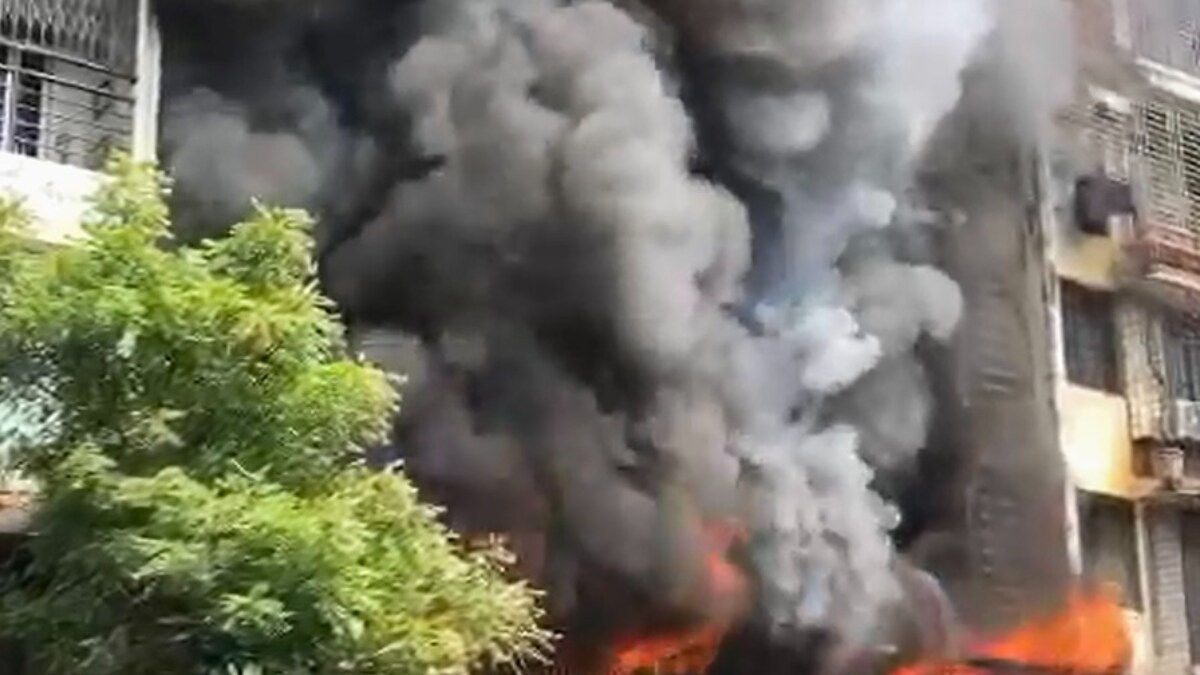 Mumbai: 2 Killed, 3 Hospitalised After Fire Breaks Out at Borivali's 9-storey Residential Building - Vimarsana News