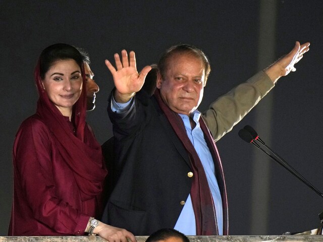 Lashing out at the jailed former PM Imran Khan, Nawaz Sharif said he did not know why an inexperienced man was given the reins of the country. (Image: AP File)