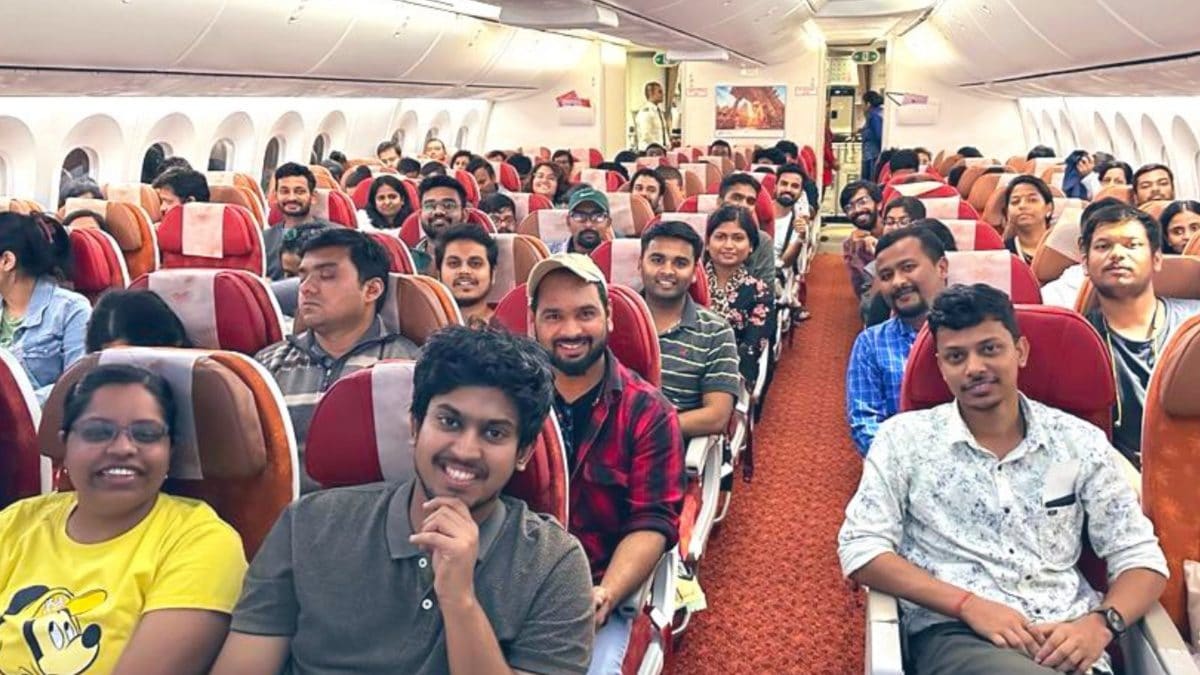 Operation Ajay: Flight Carrying 212 Indians from Strife-torn Israel Lands in Delhi – News18 Operation Ajay: Flight Carrying 212 Indians from Strife-torn Israel Lands in Delhi – News18
