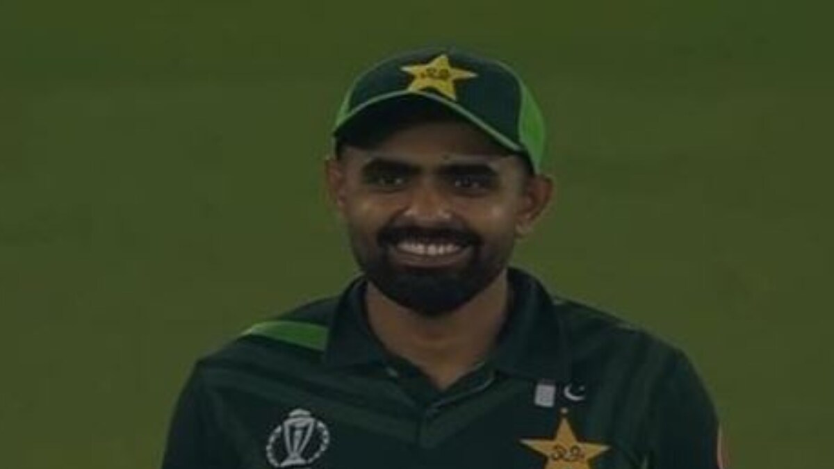 Pakistani Fans Roasting Their Team After Another Loss to India in World