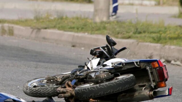 On Dangerous Road: Six Helmetless Riders, 2 Not Using Seatbelts Died ...
