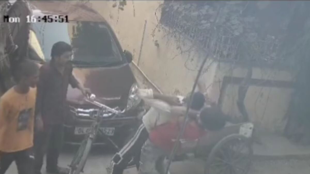 Delhi Scrap Dealer Choked With Jiu-Jitsu Move, Robbed of Rs 3,200 By Three Men | WATCH - Vimarsana News