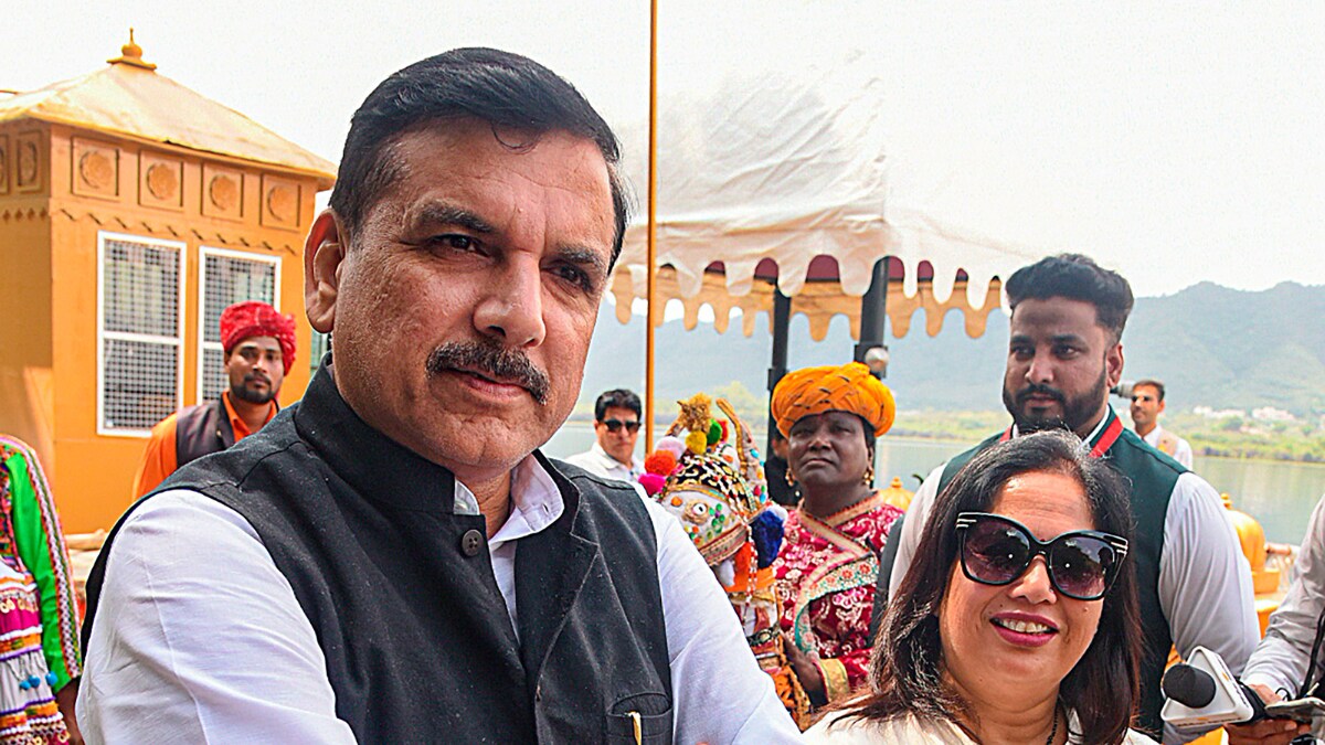 ‘Mehmaan Aaye Hain’: How Sanjay Singh and His Wife Woke Up to ED Arrival | Inside Details – News18