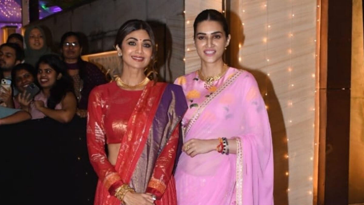 Kriti Sanon Poses With Shilpa Shetty For Navratri In Kerala, Fans Guess