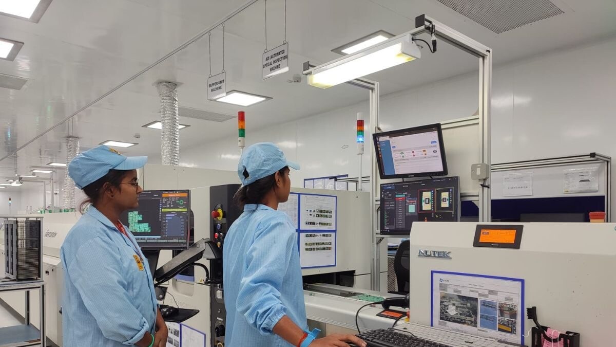 Vaishnaw Highlights Key Telecom Achievements During Cutting-edge SMT Line Inauguration - Vimarsana News