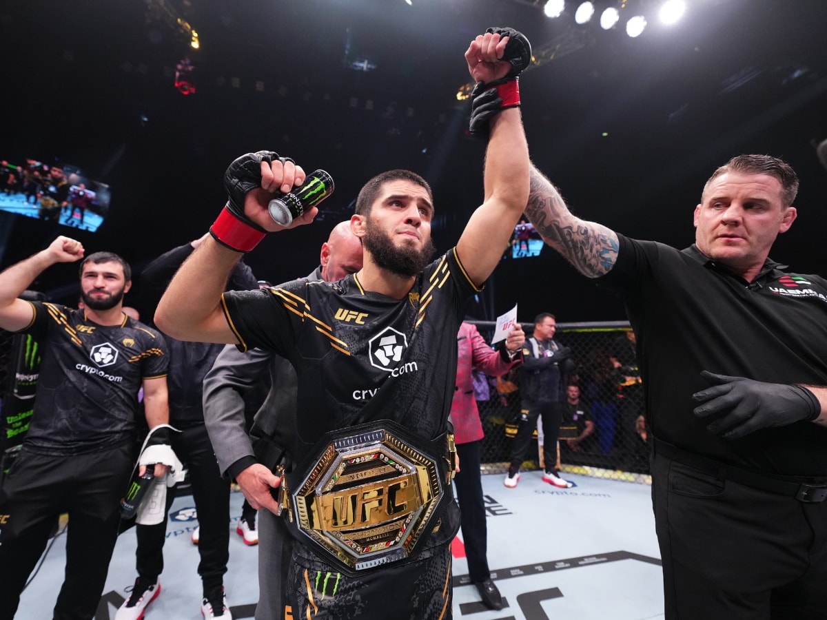 Makhachev stops Volkanovski in first round to retain UFC lightweight crown, Sports News