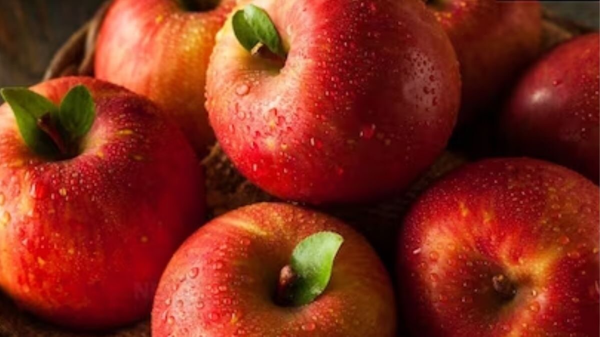 How Adding Apples To Your Daily Diet Can Keep Cholesterol At Bay News18