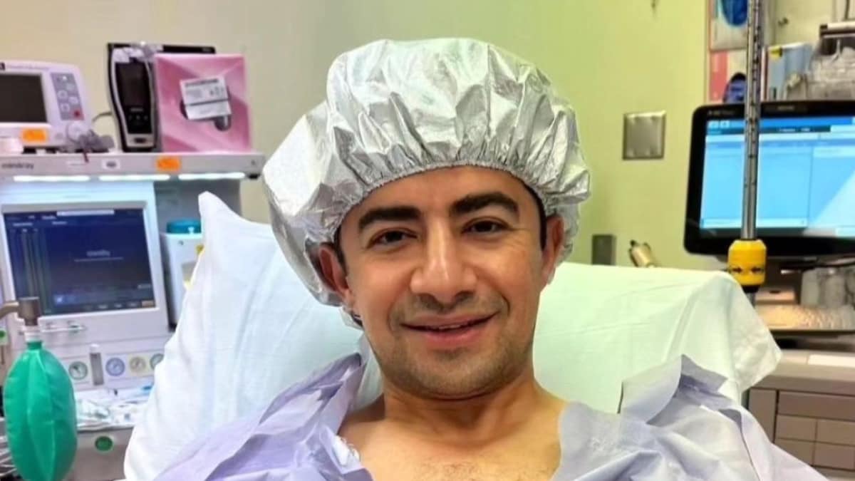 ‘A Real-Life Hero’: Doctor Donates His Bone Marrow To Save Patient’s Life – News18 ‘A Real-Life Hero’: Doctor Donates His Bone Marrow To Save Patient’s Life – News18