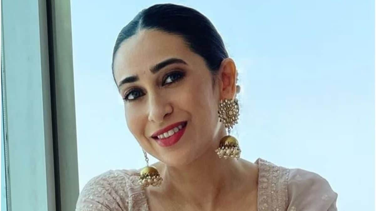 'Karisma Kapoor Was Distracted On Film Sets After Breakup With Abhishek ...