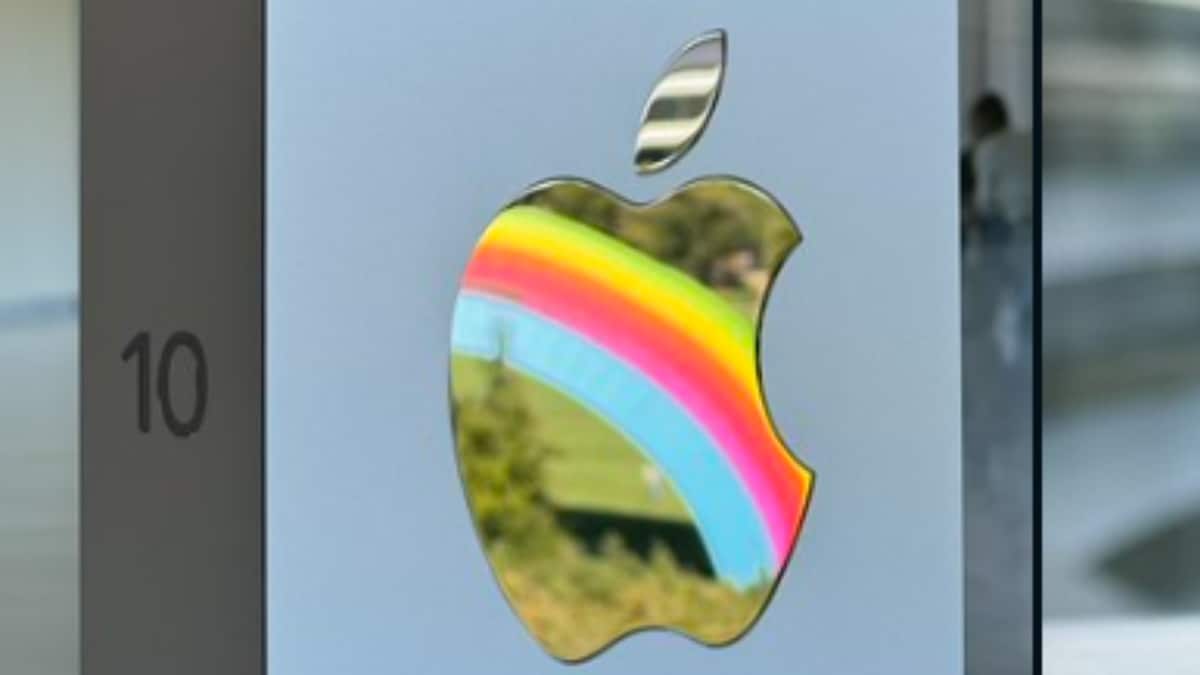 Here's What Apple Employee Received On Completing 10 Years - Vimarsana News