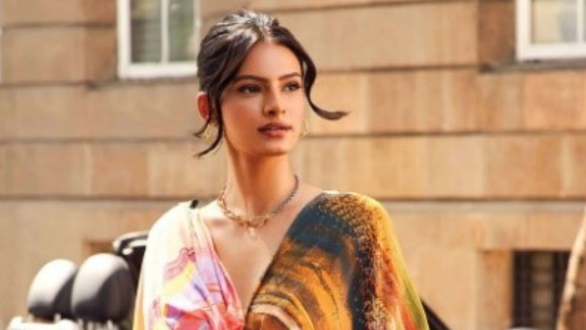 Nine Nights of Elegance: Take Inspiration From This Navratri Wardrobe Curated For You - Vimarsana News