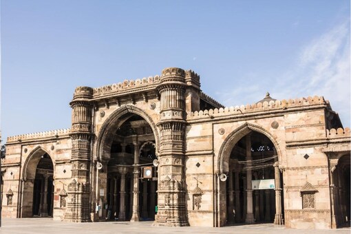 Discover stunning Mughal mosques like the Jama Masjid in Ahmedabad’s old quarter