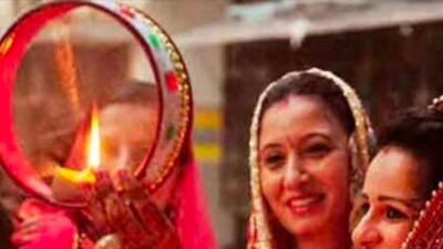 Why Women Look At The Moon And Their Husband’s Face Through A Sieve On