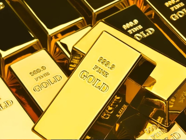 Gold resumed trading on a weaker note on Monday as demand for the safe haven asset decreased after easing geopolitical tensions in the Middle East. (Representative image)