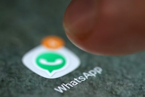 WhatsApp is introducing new icons in the chat attachment view