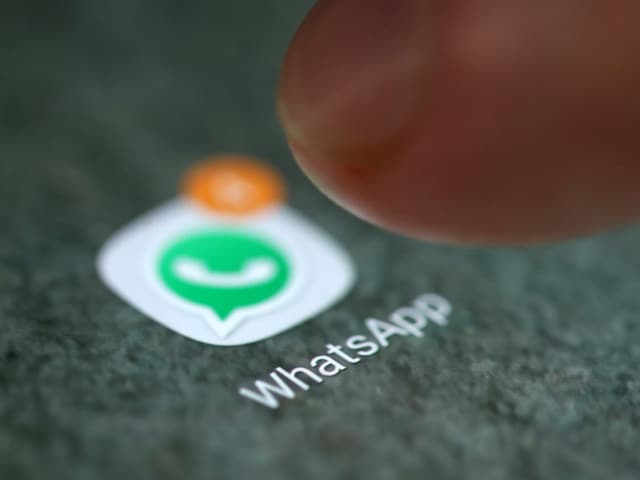 Send HD photo or video on WhatsApp by default.