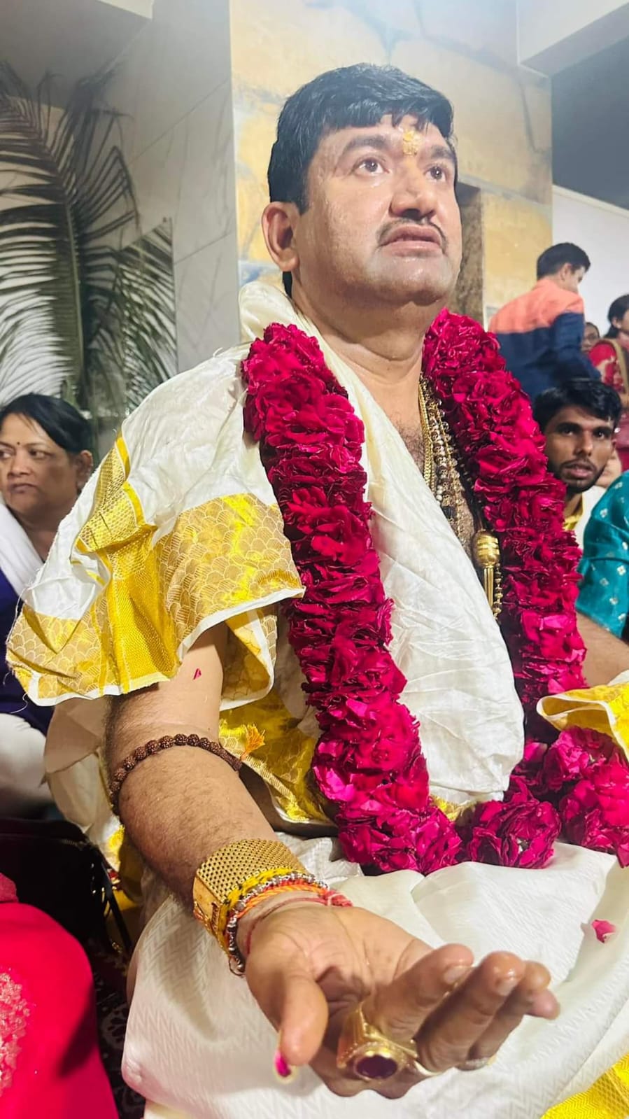 Godman This Self-Styled Godman From Gujarat Wears Golden Thread To Prove ...