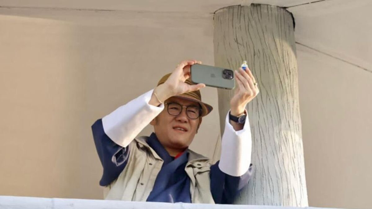 Bhutan King Takes Jeep Safari at Kaziranga National Park - Vimarsana News