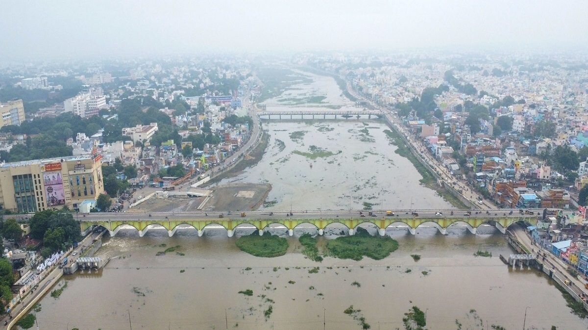 Schools Shut in Chennai Over Persistent Rainfall, Forecast For More Today; Delhi's AQI Still 'Severe' - Vimarsana News