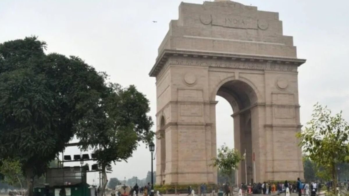 Delhiites Finally Breathe After Smog Capital Witnesses Overnight Showers, Call it 'Dhanteras Blessing' - Vimarsana News