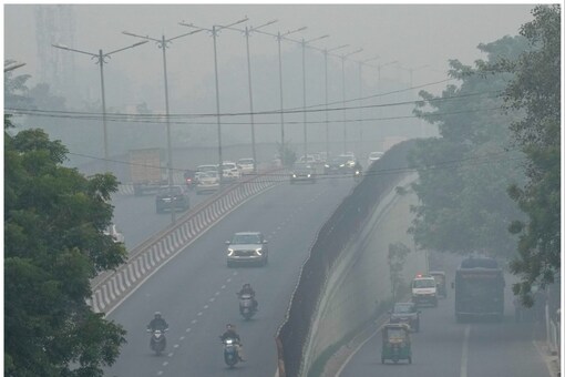 Delhi Air Pollution News Delhi Govt Holds Meet With Iit Kanpur Over Artificial Rain Through 9539