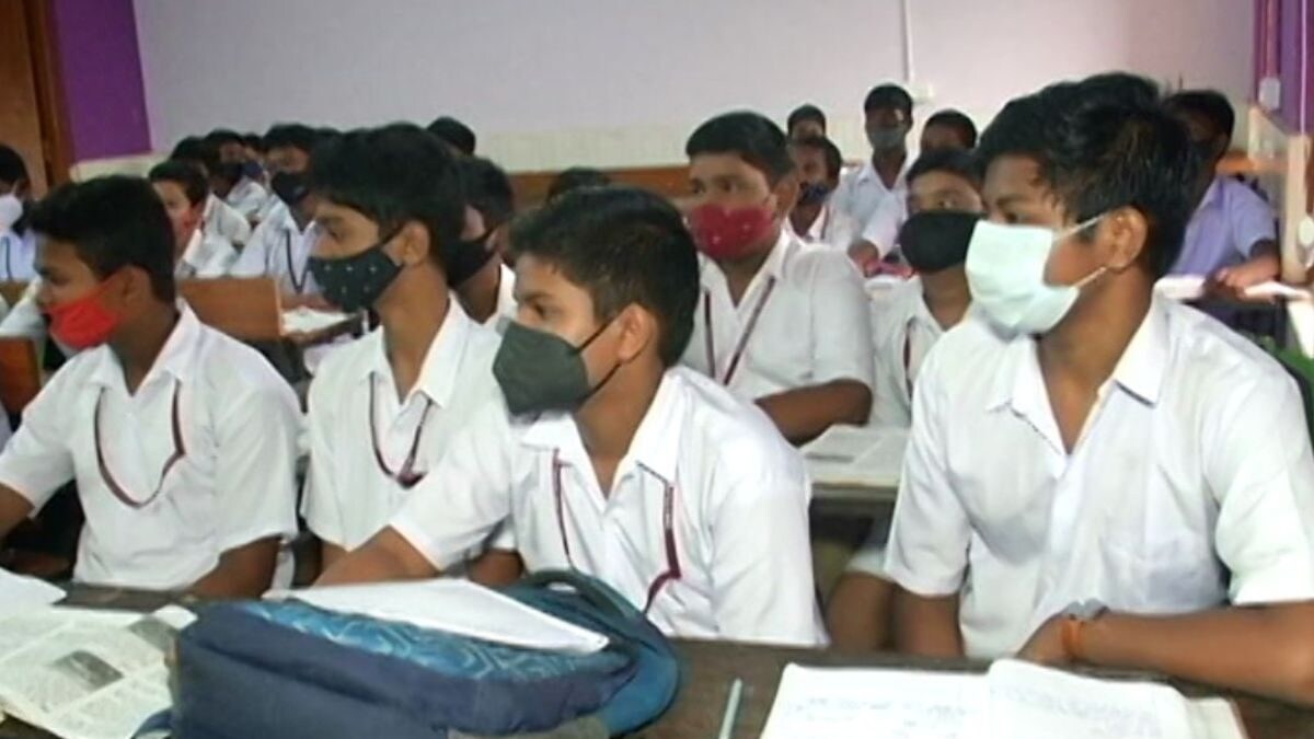 Delhi Schools to Hold Online Classes Till Nov 10 Due to Poor Air Quality - Vimarsana News