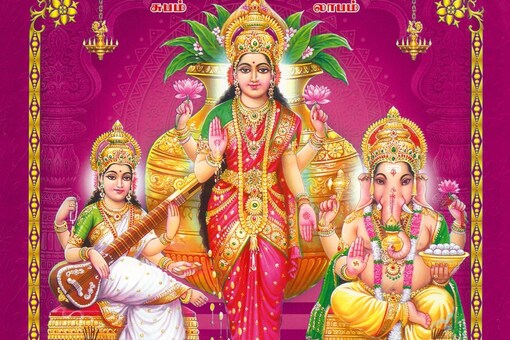 Diwali Puja should be performed using clay or silver idols of Lord Ganesha, Goddess Lakshmi, and Goddess Saraswati. (Image: Shutterstock)
