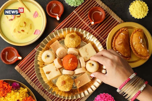Diwali 2023: Check out these 5 traditional Diwali dishes and their easy-to-follow recipes. (Image: Shutterstock) 
