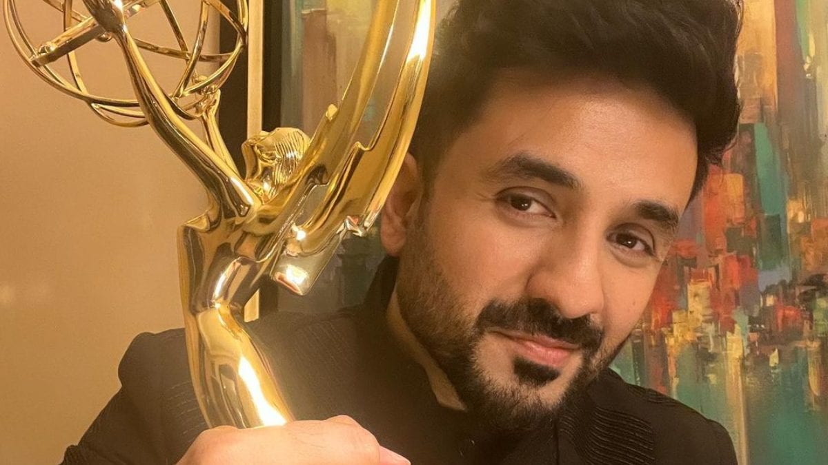 Shocking! Vir Das Stopped At Bengaluru Airport With His Emmy Trophy, Here's What Really Happened - Vimarsana News