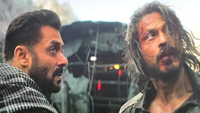 Salman Khan And Shah Rukh Khan's Tiger vs Pathaan DELAYED, Will Now ...
