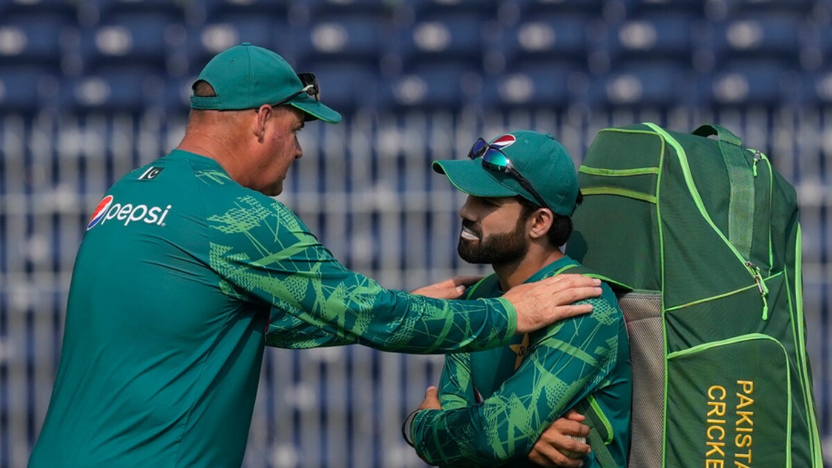 Like Groundhog Day Mickey Arthur Faults 'Massive Amount of Security