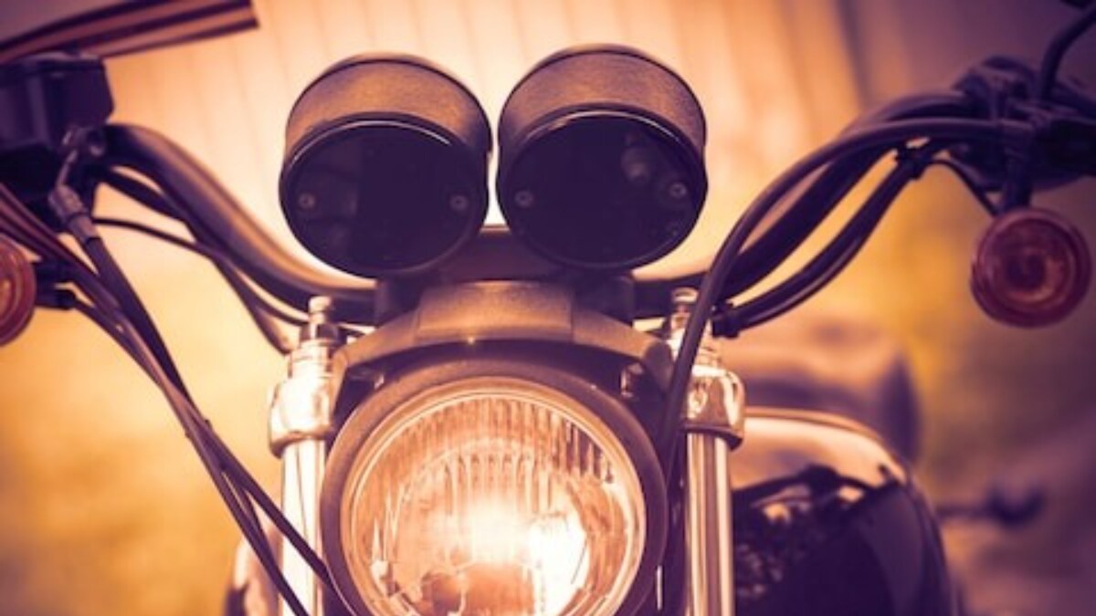 Why Headlights In Modernday Bikes Are Always On; Quora Users Answer