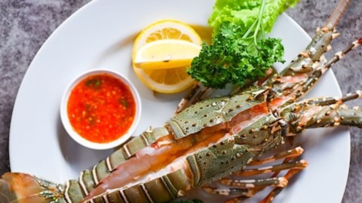 Why The Expensive Seafood Lobsters Were Once Called Poor Man's Chicken