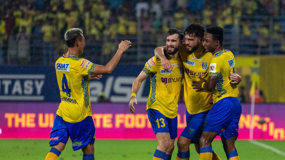 Kerala Blasters Take Top Spot With 1-0 Victory Against Hyderabad FC In ...