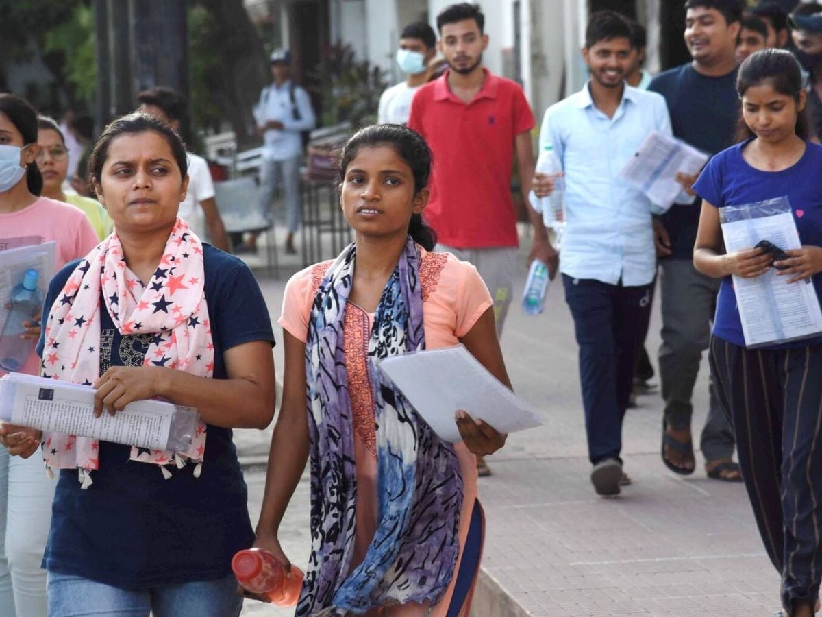 JEE Advanced 2023 : Exam Day Guidelines & Dress Code, Check Now