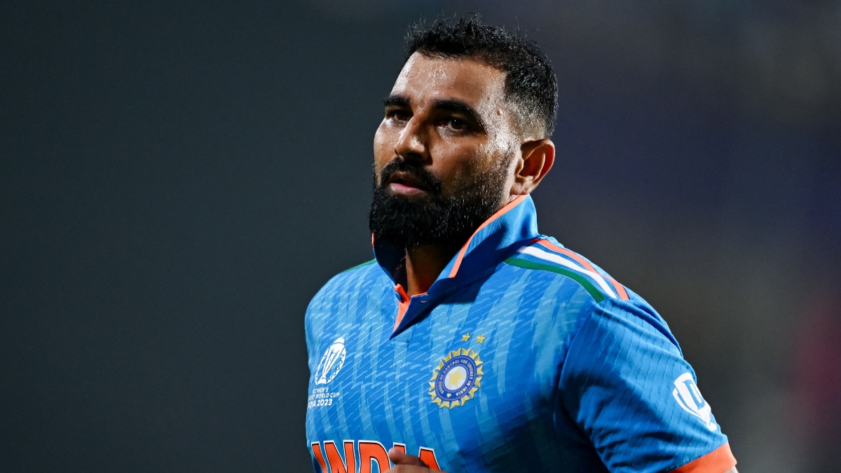 'Apne Player Apne Wasim Akram Par Yakhin Nahi Apko': Mohammed Shami ...