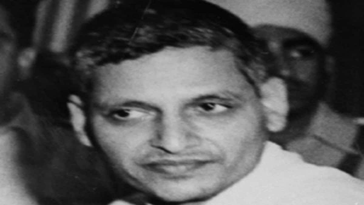 To Hang or Pardon: The Godse Dilemma - Vimarsana News