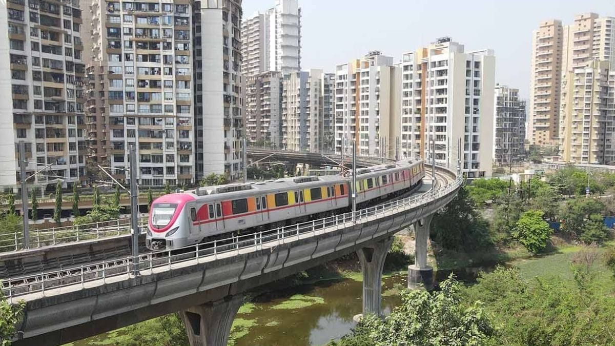 https://images.news18.com/ibnlive/uploads/2023/11/navi-mumbai-metro.jpeg-2023-11-ae257ca27d483438dff45d15126141fe-16x9.jpg